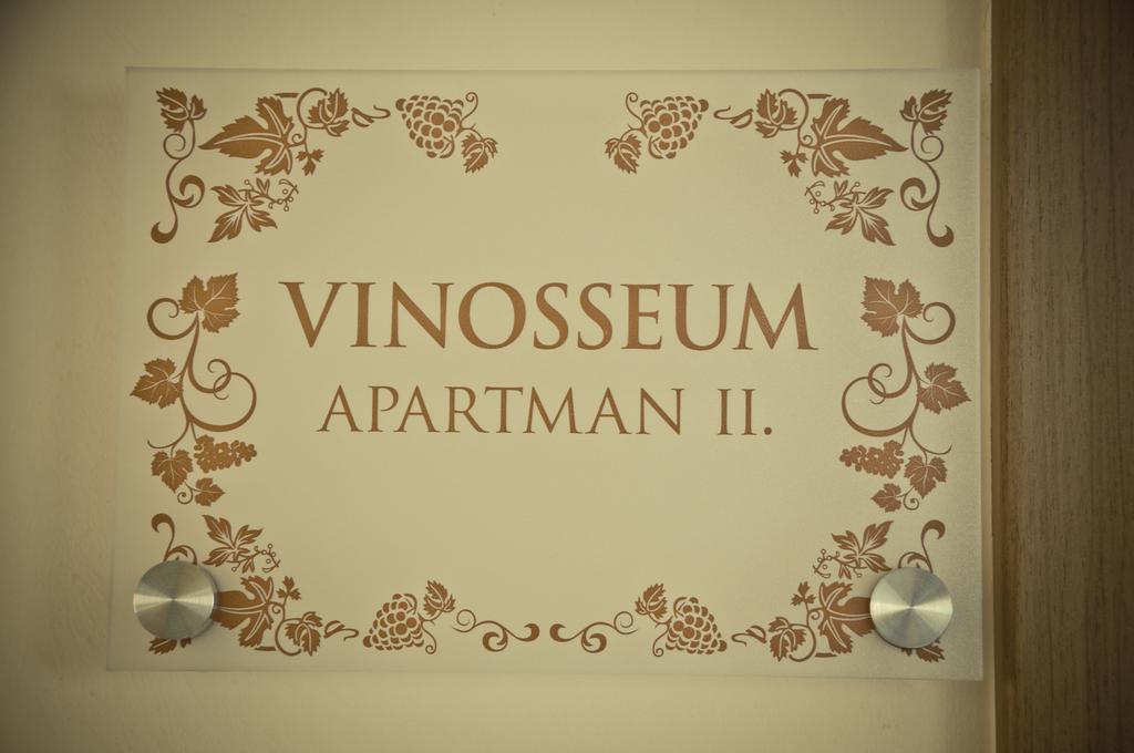 Vinosseum Bor- Es Apartmanhaz Apartment Sopron Ngoại thất bức ảnh